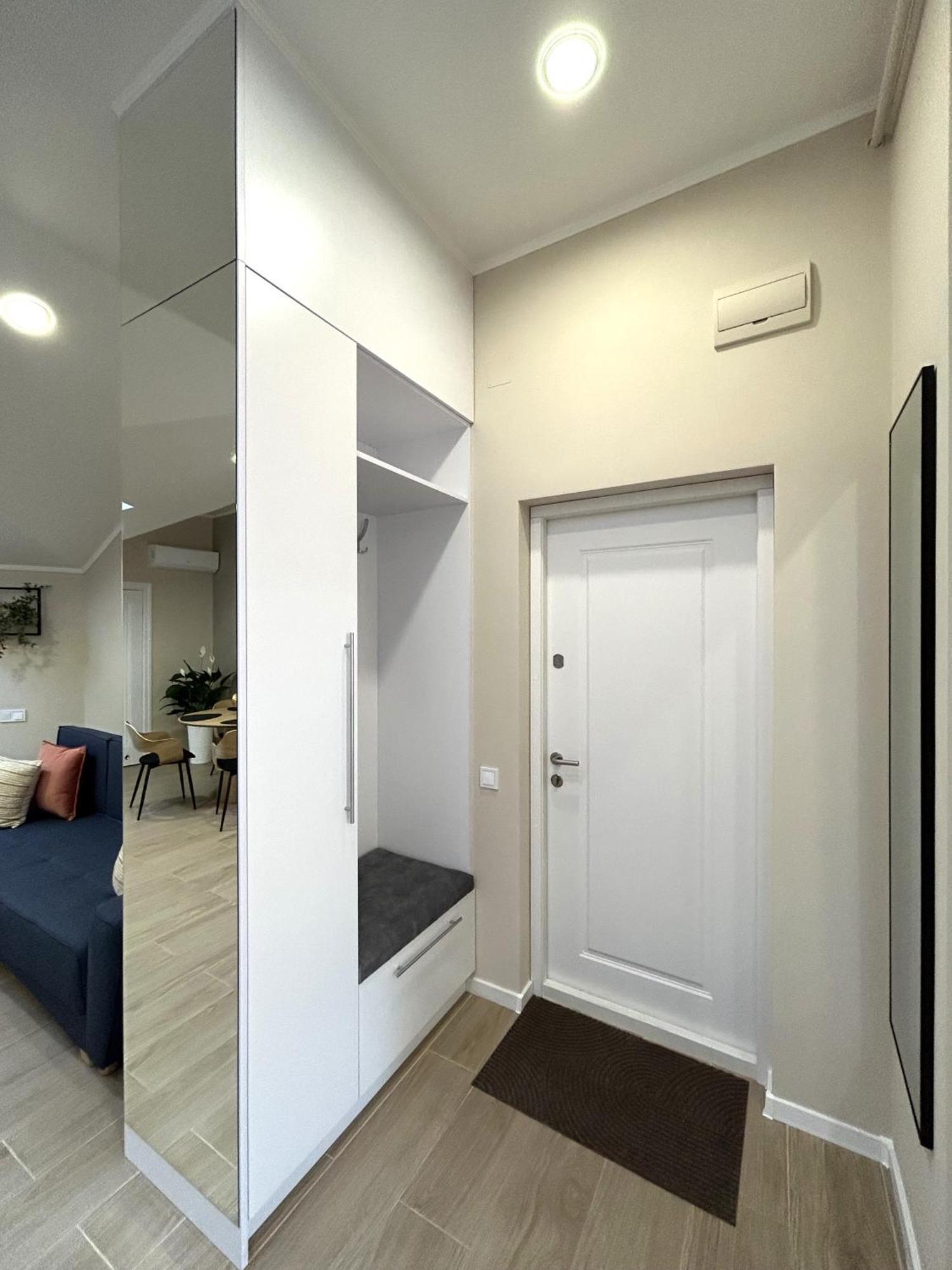 Modern Apartment In The City Center Lviv Eksteriør bilde
